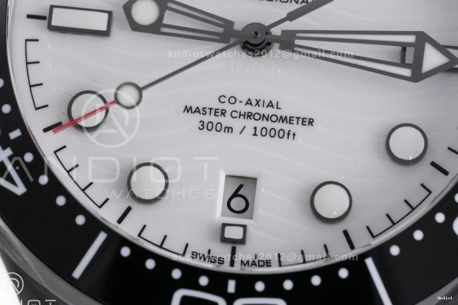 SS Super Edition 1:1 On 8806 Asian Black Bracelet Ceramic White Seamaster Dial 300M Best Clone V4 VSF Diver Bezel 1229